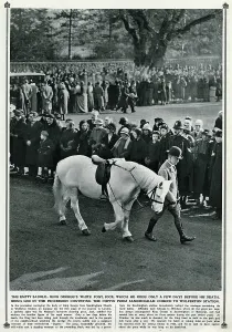 Mourns Prints: King George V Britain Royal Royalty Death Crowd