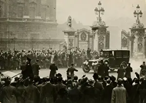 King George V in Daimler ambulance, 1929