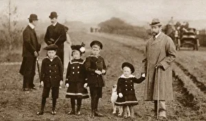 Images Dated 14th November 2017: King George V and his first four children - country scene