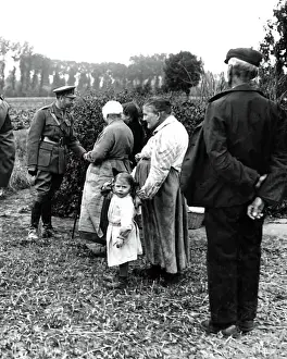 Resident Prints: King George V meeting locals, Western Front, WW1