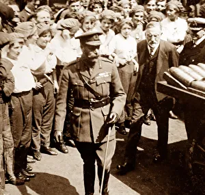 King George V with munitions workers at Holmes