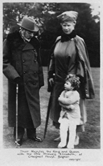 Images Dated 4th April 2012: King George V with Queen Mary and Princess Elizabeth