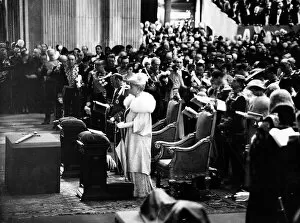 Images Dated 13th November 2004: King George V and Queen Mary at St. Pauls Cathedral, 1935