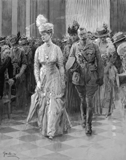 Aisle Gallery: King George V and Queen Mary walking down aisle