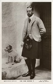 Images Dated 24th March 2017: King George V (Scottish attire) and Wire Fox Terrier, Caesar