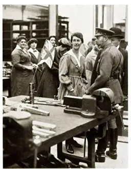 King George V visiting Glasgow factory, WW1