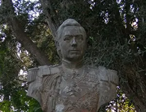 King George VI - Bust in Maltese Park