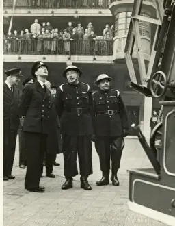 Lambeth Prints: King George VI inspecting firefighting equipment, WW2