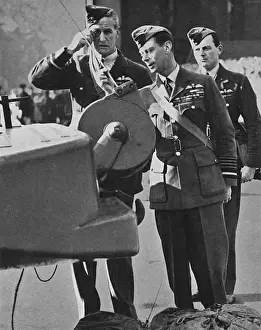 Inspects Prints: King George VI inspects barrage balloons, 1939