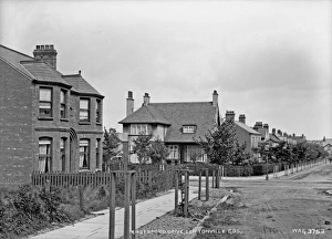 Level Gallery: Knutsford Drive, Cliftonville Gdns
