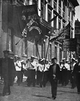 Anarchy Gallery: Kronstadt sailors marching in Petrograd, Russia