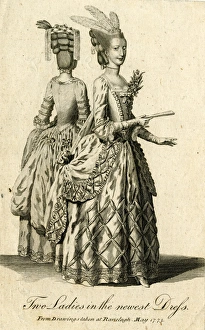 Images Dated 23rd December 2016: Two Ladies in the newest Dress