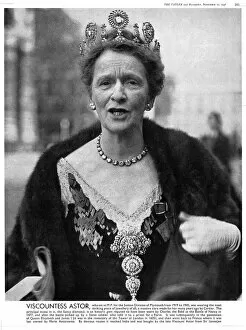 Images Dated 16th April 2018: Lady Astor wearing Cartier tiara with Sancy diamond