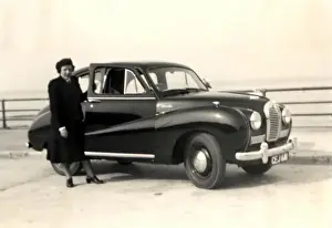 A lady and an Austin A40