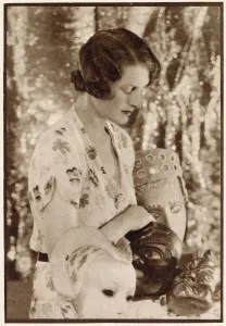 Images Dated 17th January 2020: Lady Broughton by Madame Yevonde