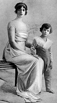 Drogheda Gallery: Lady Drogheda and son, 1915
