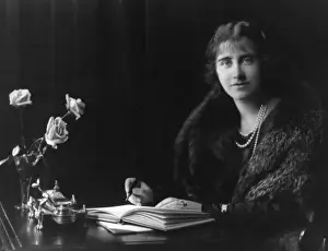 Lady Elizabeth Bowes-Lyon, Duchess of York