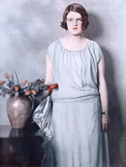 Images Dated 5th November 2018: Lady Mary Ashley-Cooper by Madame Yevonde