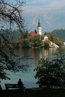 Images Dated 11th October 2007: Lake Bled with church, Slovenia