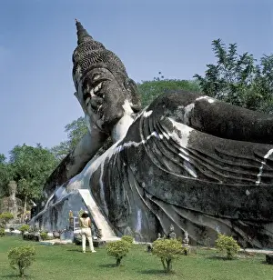 Buddha Prints: LAOS. Vientiane. Xieng Khuan. Buda Park. Reclining