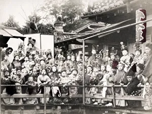 Large group of Japanese children in festival dress, Japaan