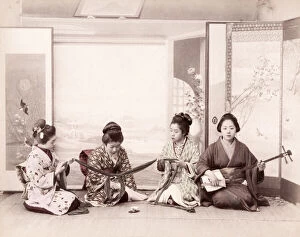 Kimono Gallery: Late 19th century - young Japanese women playing game