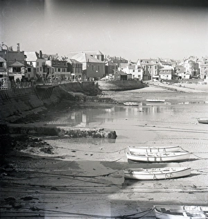 Images Dated 2nd September 2016: Late afternoon on Wharf Road and beach, St Ives, Cornwall