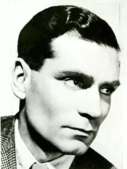 Images Dated 4th June 2019: Laurence Olivier, English actor and director