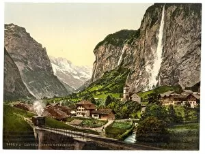 Images Dated 2nd May 2012: Lauterbrunnen Valley, Staubbach and Jungfrau, Bernese Oberla