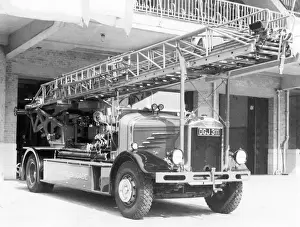Turntable Prints: LCC-LFB 100 foot turntable ladder at Lambeth HQ