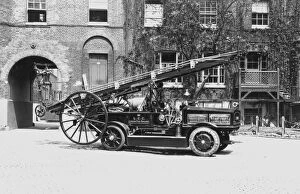 Power Gallery: LCC-LFB battery-electric pump-escape at Southwark