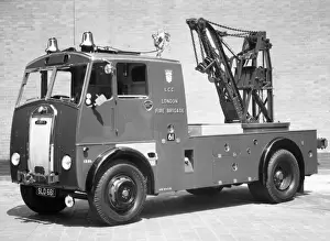 Operational Prints: LCC-LFB breakdown lorry (BL) at Lambeth HQ