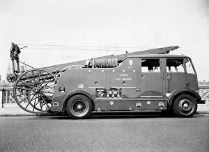Images Dated 31st May 1964: LCC-LFB Dennis dual-purpose pump-escape