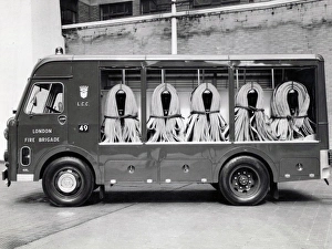 Images Dated 31st May 1963: LCC-LFB Dennis hose laying lorry