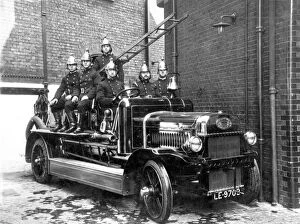 Hatfield Collection: LCC-LFB Dennis motorised Hatfield fire engine