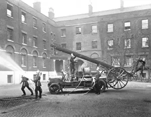 LCC-LFB Dennis motorised pump-escape