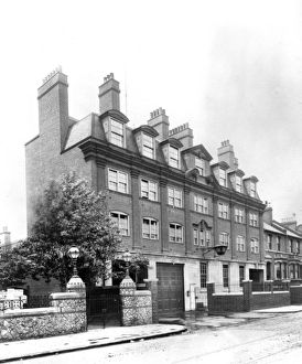 Images Dated 1st December 2011: LCC-LFB Deptford fire station, SE London
