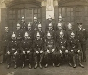 LCC-LFB Edgware Road Fire Station group photo