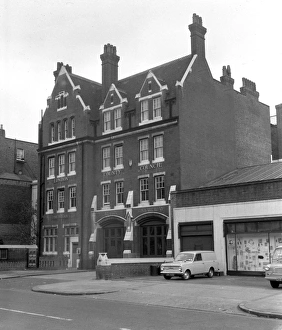 Images Dated 31st May 1960: LCC-LFB Edgware Road fire station Paddington