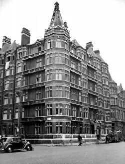 Apartment Gallery: LCC-LFB fire in Kensington High Street, London W8