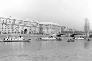 Gamma Prints: LCC-LFB fireboat fleet at Lambeth HQ, London