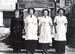 LCC-LFB firewomen with mobile kitchen, WW2