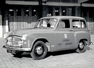 Hillman Prints: LCC-LFB Hillman staff van at Lambeth HQ