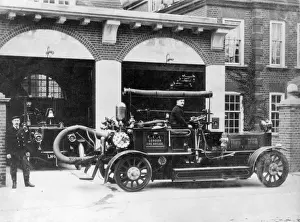 Southwark Prints: LCC-LFB Merryweather Hatfield pump at Southwark HQ