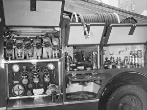 Images Dated 31st May 1960: LCC-LFB new diesel dual-purpose appliance