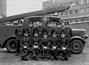 Recruit Prints: LCC-LFB Recruit squad in training at Brigade HQ, SE1