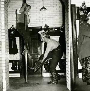 LCC-LFB sliding pole and rigging