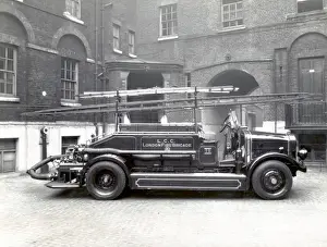 Dennis Prints: LCC London Fire Brigade Dennis motorised pump