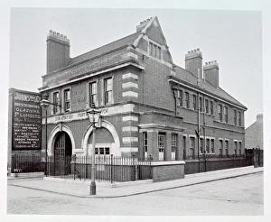 Images Dated 1st November 2011: LCC-MFB North Woolwich fire station, E16