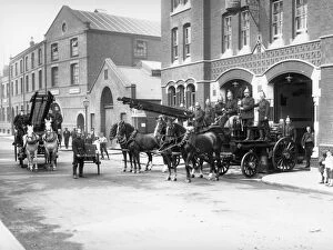 Images Dated 31st May 1890: LCC-MFB Shadwell fire station, East London